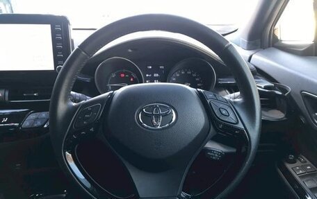 Toyota C-HR I рестайлинг, 2023 год, 2 160 000 рублей, 15 фотография