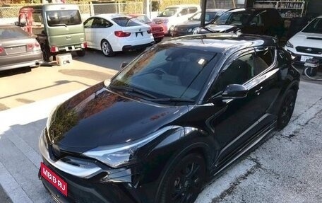 Toyota C-HR I рестайлинг, 2023 год, 2 160 000 рублей, 8 фотография