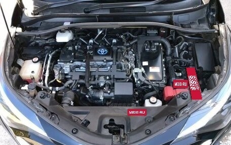 Toyota C-HR I рестайлинг, 2023 год, 2 160 000 рублей, 12 фотография