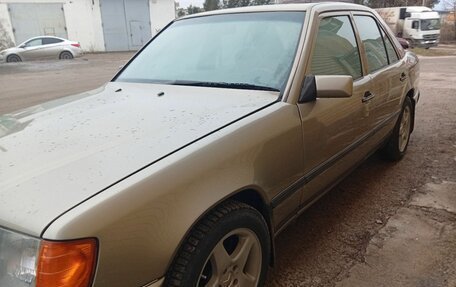 Mercedes-Benz W124, 1984 год, 580 000 рублей, 8 фотография