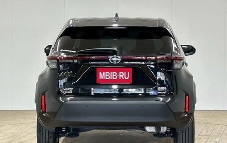 Toyota Yaris, 2022 год, 1 460 000 рублей, 12 фотография