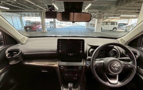 Toyota Yaris, 2022 год, 1 460 000 рублей, 14 фотография