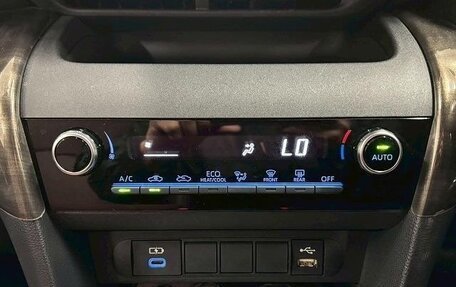 Toyota Yaris, 2022 год, 1 460 000 рублей, 19 фотография