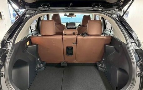 Toyota Yaris, 2022 год, 1 460 000 рублей, 30 фотография