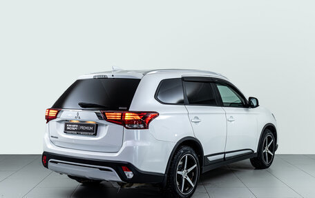 Mitsubishi Outlander III рестайлинг 3, 2020 год, 2 247 000 рублей, 4 фотография