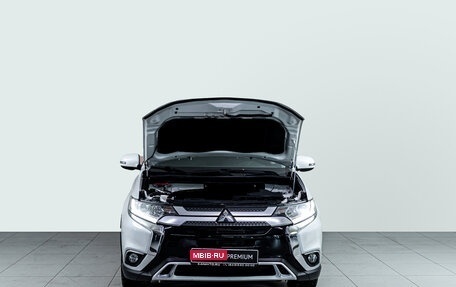 Mitsubishi Outlander III рестайлинг 3, 2020 год, 2 247 000 рублей, 7 фотография