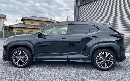 Toyota Yaris Cross, 2022 год, 1 810 000 рублей, 7 фотография