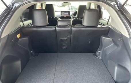 Toyota Yaris Cross, 2022 год, 1 810 000 рублей, 15 фотография