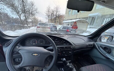 Chevrolet Niva I рестайлинг, 2004 год, 190 000 рублей, 10 фотография