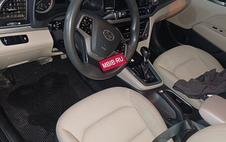 Hyundai Elantra VI рестайлинг, 2017 год, 1 150 000 рублей, 6 фотография