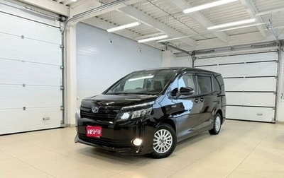 Toyota Voxy III, 2015 год, 1 999 000 рублей, 1 фотография