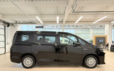 Toyota Voxy III, 2015 год, 1 999 000 рублей, 7 фотография