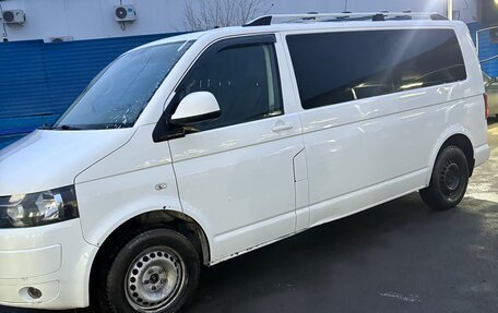 Volkswagen Caravelle T5, 2013 год, 1 950 000 рублей, 1 фотография