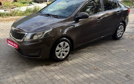 KIA Rio III рестайлинг, 2015 год, 1 100 000 рублей, 1 фотография