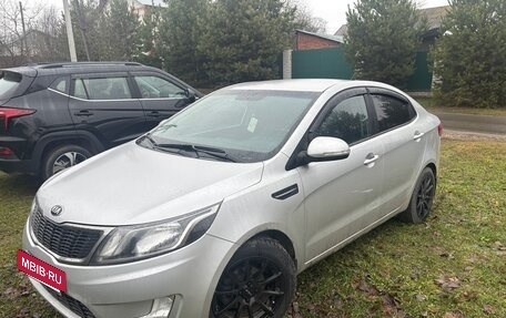 KIA Rio III рестайлинг, 2013 год, 950 000 рублей, 2 фотография