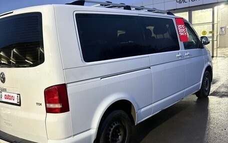 Volkswagen Caravelle T5, 2013 год, 1 950 000 рублей, 4 фотография