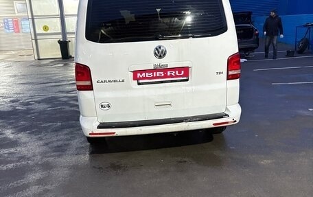 Volkswagen Caravelle T5, 2013 год, 1 950 000 рублей, 3 фотография