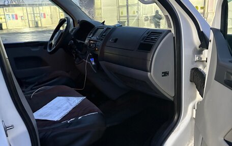 Volkswagen Caravelle T5, 2013 год, 1 950 000 рублей, 9 фотография