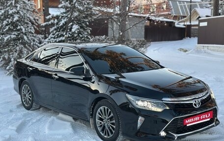 Toyota Camry, 2017 год, 2 450 000 рублей, 2 фотография