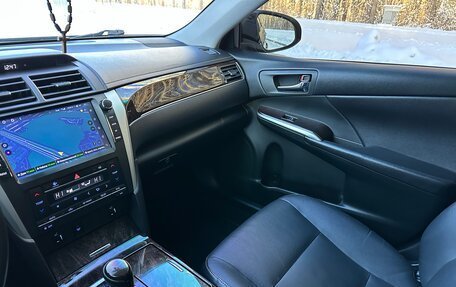 Toyota Camry, 2017 год, 2 450 000 рублей, 15 фотография