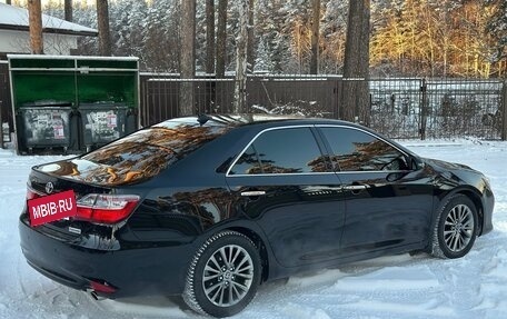 Toyota Camry, 2017 год, 2 450 000 рублей, 10 фотография
