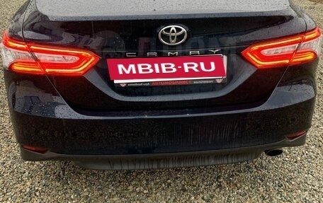 Toyota Camry, 2020 год, 2 700 000 рублей, 4 фотография