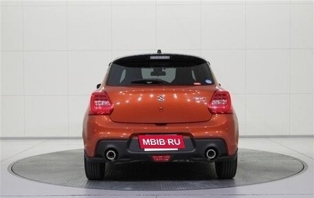 Suzuki Swift V, 2022 год, 1 085 000 рублей, 3 фотография