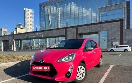 Toyota Aqua I, 2014 год, 869 000 рублей, 2 фотография