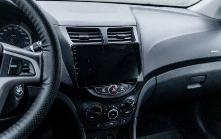 Hyundai Solaris II рестайлинг, 2013 год, 800 000 рублей, 12 фотография