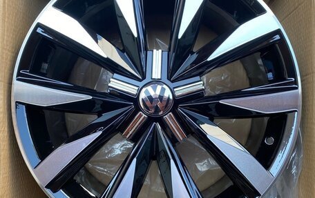 Volkswagen Multivan T5, 2012 год, 2 650 000 рублей, 22 фотография