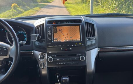 Toyota Land Cruiser 200, 2011 год, 3 800 000 рублей, 21 фотография