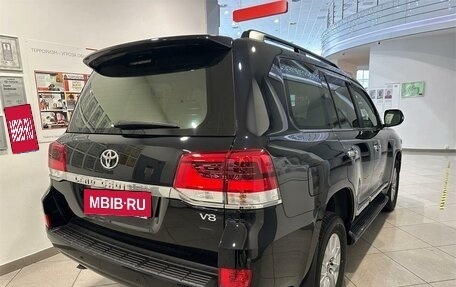 Toyota Land Cruiser 200, 2020 год, 9 500 000 рублей, 2 фотография
