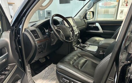 Toyota Land Cruiser 200, 2020 год, 9 500 000 рублей, 3 фотография