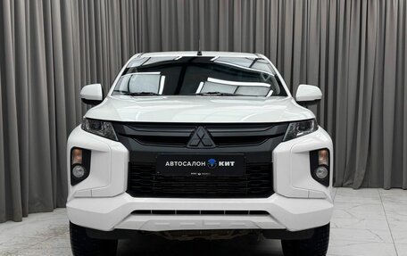 Mitsubishi L200 IV рестайлинг, 2020 год, 2 399 000 рублей, 2 фотография