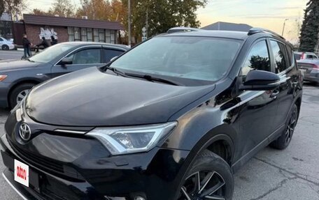 Toyota RAV4, 2017 год, 2 400 000 рублей, 3 фотография