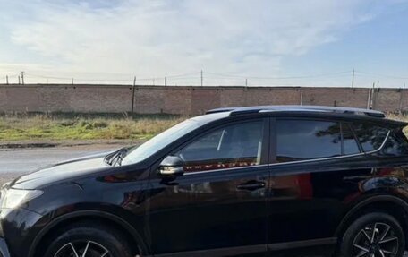 Toyota RAV4, 2017 год, 2 400 000 рублей, 4 фотография