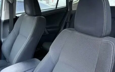 Toyota RAV4, 2017 год, 2 400 000 рублей, 9 фотография