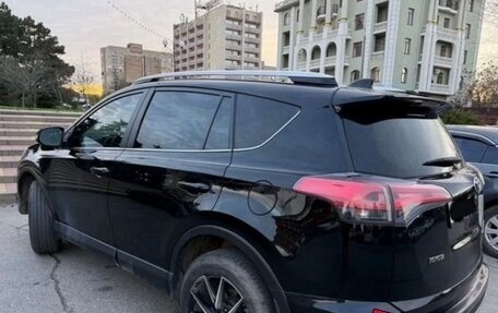Toyota RAV4, 2017 год, 2 400 000 рублей, 5 фотография