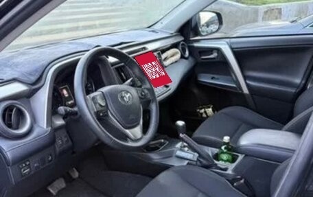 Toyota RAV4, 2017 год, 2 400 000 рублей, 8 фотография