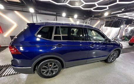 Volkswagen Tiguan II, 2022 год, 2 800 000 рублей, 4 фотография