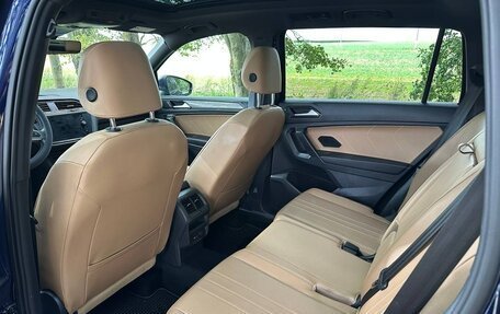 Volkswagen Tiguan II, 2022 год, 2 800 000 рублей, 13 фотография