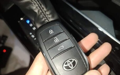 Toyota Camry, 2025 год, 4 875 000 рублей, 9 фотография