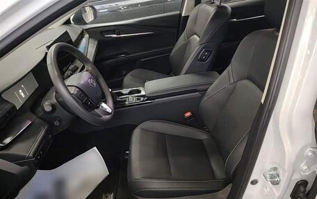 Toyota Camry, 2025 год, 4 875 000 рублей, 15 фотография