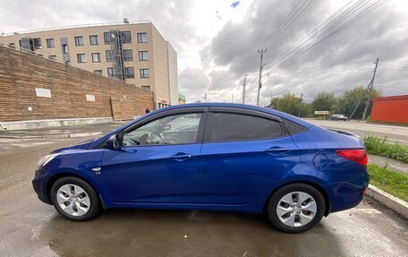 Hyundai Solaris II рестайлинг, 2011 год, 750 000 рублей, 14 фотография