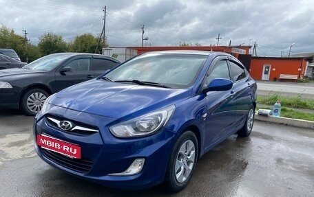 Hyundai Solaris II рестайлинг, 2011 год, 750 000 рублей, 2 фотография