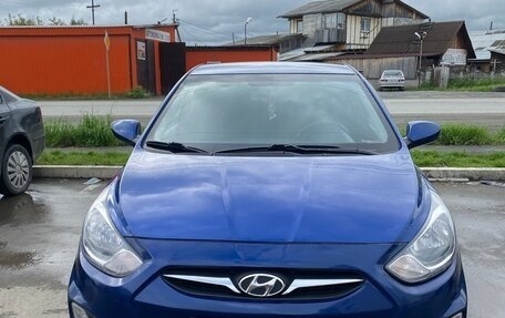 Hyundai Solaris II рестайлинг, 2011 год, 750 000 рублей, 3 фотография