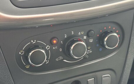 Renault Logan II, 2021 год, 1 250 000 рублей, 14 фотография