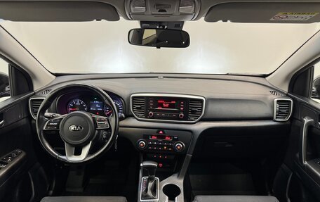 KIA Sportage IV рестайлинг, 2020 год, 1 890 000 рублей, 10 фотография