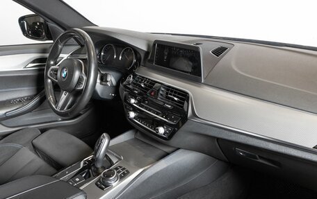 BMW 5 серия, 2018 год, 2 912 000 рублей, 8 фотография