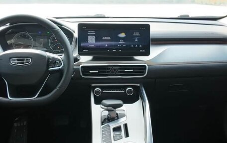 Geely Coolray I, 2022 год, 1 450 000 рублей, 10 фотография